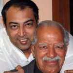 Vindu Dara Singh with his father Dara Singh