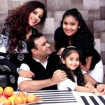 Chahat Tewani with her parents and sister Aanchal Tewani
