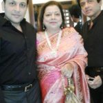 Nihaar Pandya's Parents And Brother