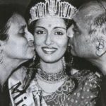 Swaroop Sampat with her parents