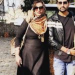 Hans Raj Hans' wife and son