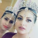 Himanshi Khurana with her mother