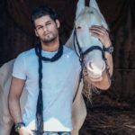 Karan Kapadia Age, Caste, Girlfriend, Family, Facts, Biography & More