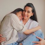 Athiya Shetty with her mother
