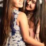 Roshni Walia with her sister Noor Walia
