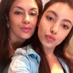Saher Bamba with her mother