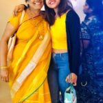 Vithika Sheru with her mother