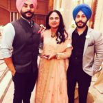 Alam Makkar with his brother and mother 