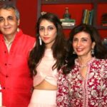 Anissa Malhotra  with her parents