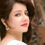 Rabi Pirzada Age, Boyfriend, Husband, Family, Biography & More