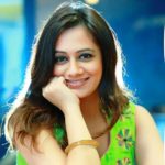 Spruha Joshi (Marathi Actor) Age, Husband, Family, Biography & More