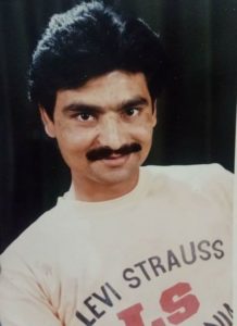 Chahat Pandey's father