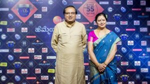 Mukhyamantri Chandru with his wife