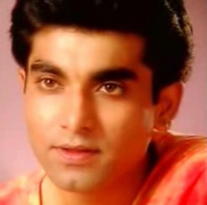 Santosh Juvekar in Vadalwaat