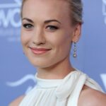 Yvonne Strahovski Height, Age, Boyfriend, Husband Family, Biography, & More
