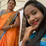 Anjali Gaikwad with her mother