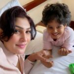 Pushpika De Silva with her son