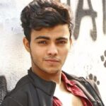 Sparsh Shrivastav Height, Age, Girlfriend, Family, Biography & More