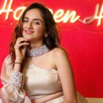 Ishpreet Dang Height, Age, Boyfriend, Husband, Children, Family, Biography & More