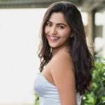 Mrunmayee Deshpande Height, Age, Husband, Family, Biography & More