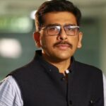 Sanket Upadhyay Age, Wife, Children, Family, Biography & More