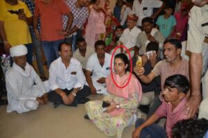 Divya Maderna, along with other supporters, on a dharna outside the hospital premises