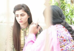 Rida Isfahani as Mehreen in the television show Meri Saheli Meri Bhabi on Geo TV (2016)