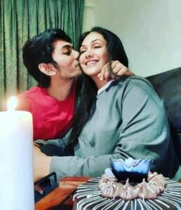 Hetal Yadav with her son, Viranch