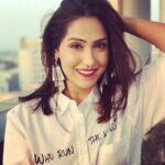 Shibani Bedi Height, Age, Boyfriend, Family, Biography & More