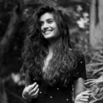 Divyansha Kaushik Height, Age, Boyfriend, Family, Biography & More