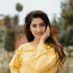 Isha Sharma Height, Age, Boyfriend, Family, Biography & More