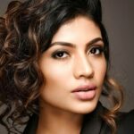 Urvi Shetty Height, Age, Boyfriend, Family, Biography & More