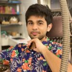 Omkar Kulkarni Height, Age, Girlfriend, Wife, Family, Biography & More
