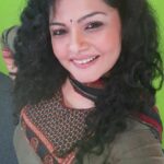 Anuya Y Bhagwat Age, Family, Biography